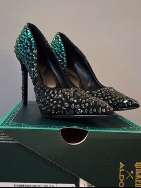 NEW! 🔥with Box ,Aldo Wicked🔥 Green Stones Heels ,